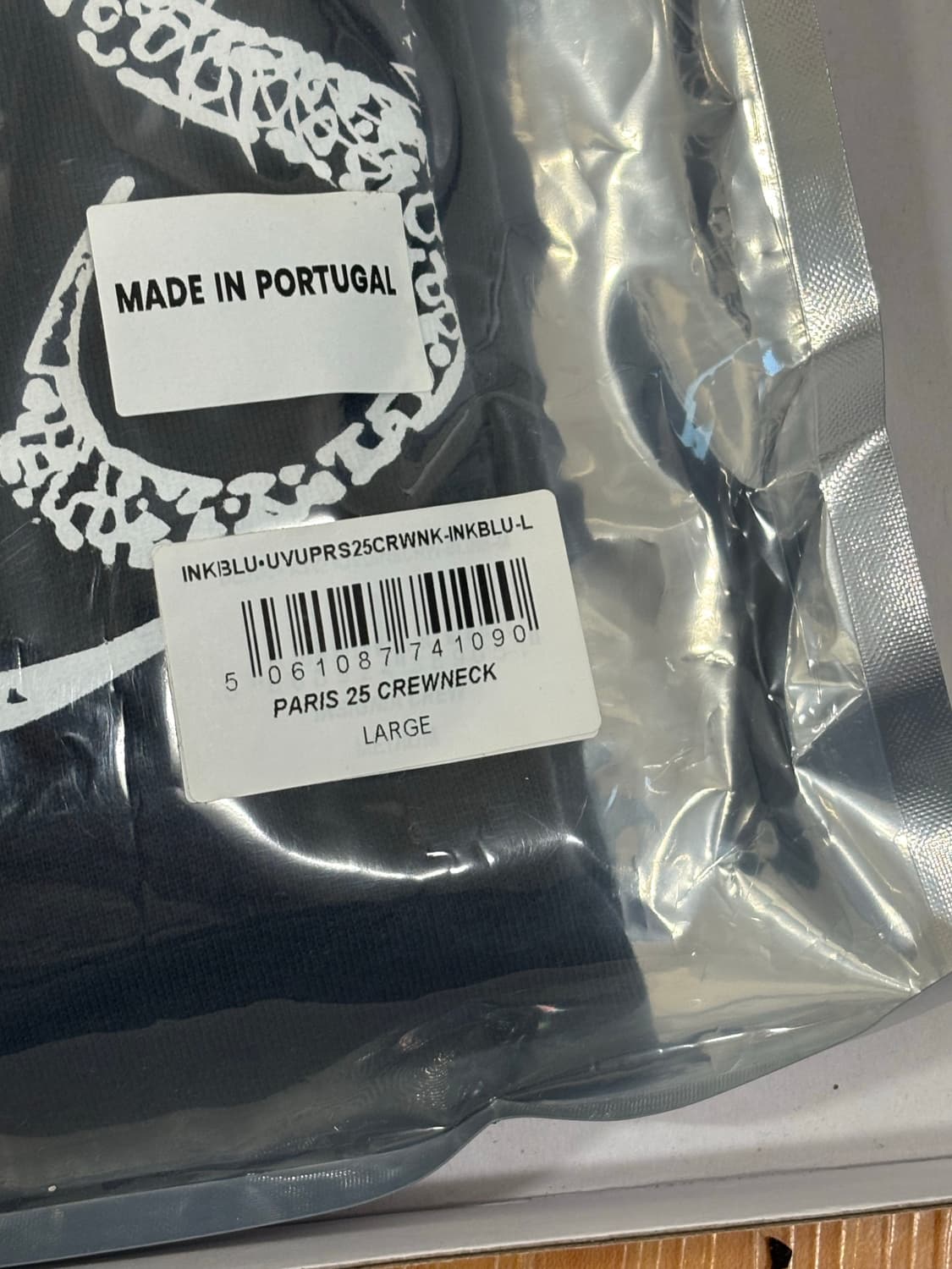 uvu / paris 25 crewneck 파리 25 크루넥 상품이미지3