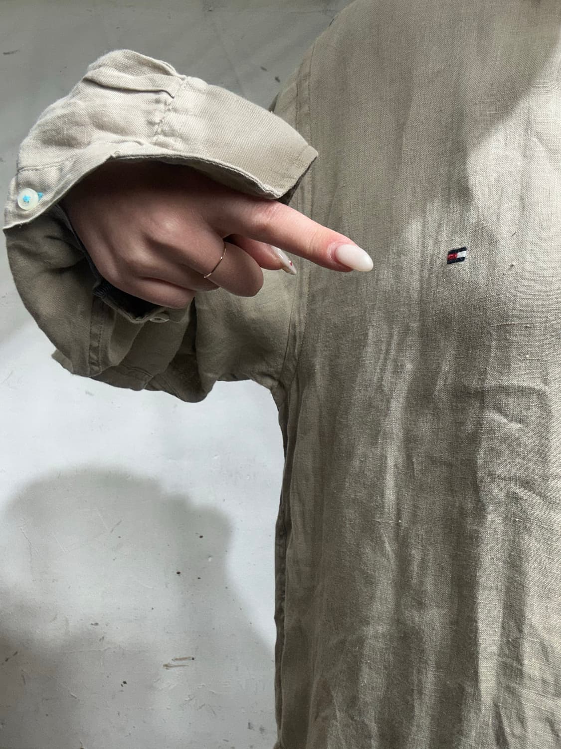 타미 힐피거 베이지 솔리드 셔츠 M 상품이미지4