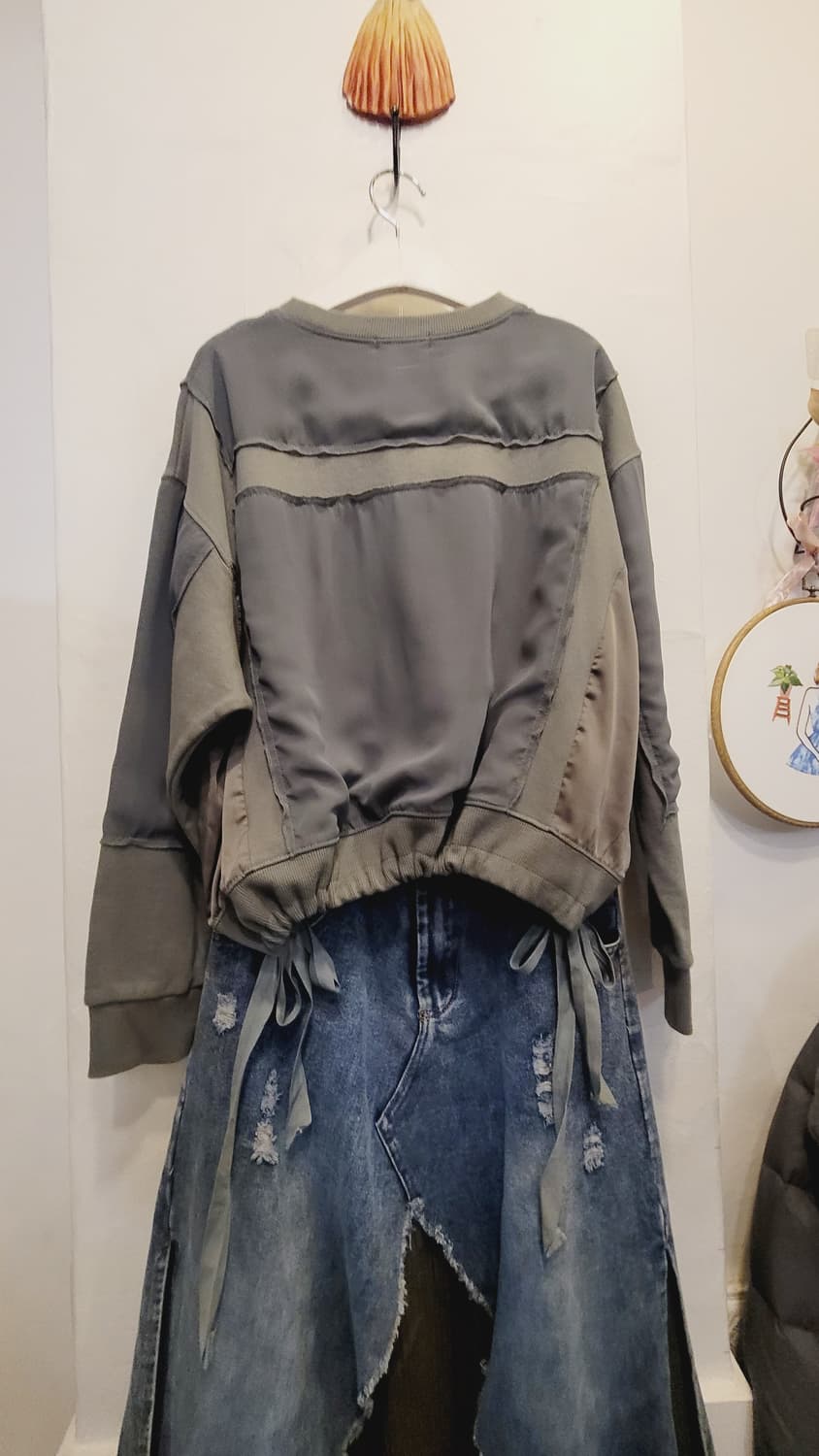 더일마 리본 맨투맨. 유니크데님스커트 상품이미지4