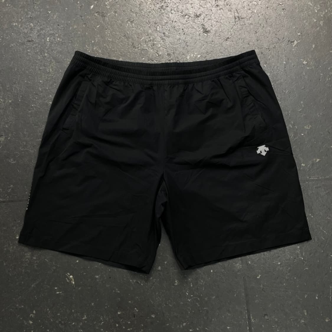 105 데상트 반바지  상품이미지1