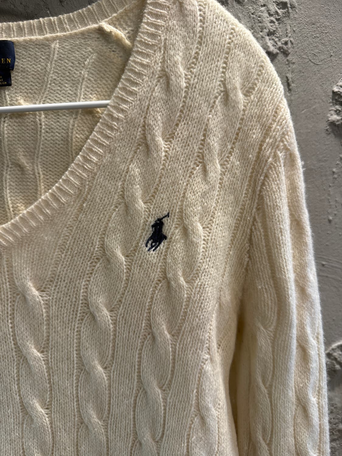 폴로 랄프로렌 케이블 브이넥 니트 아이보리 XS 상품이미지2