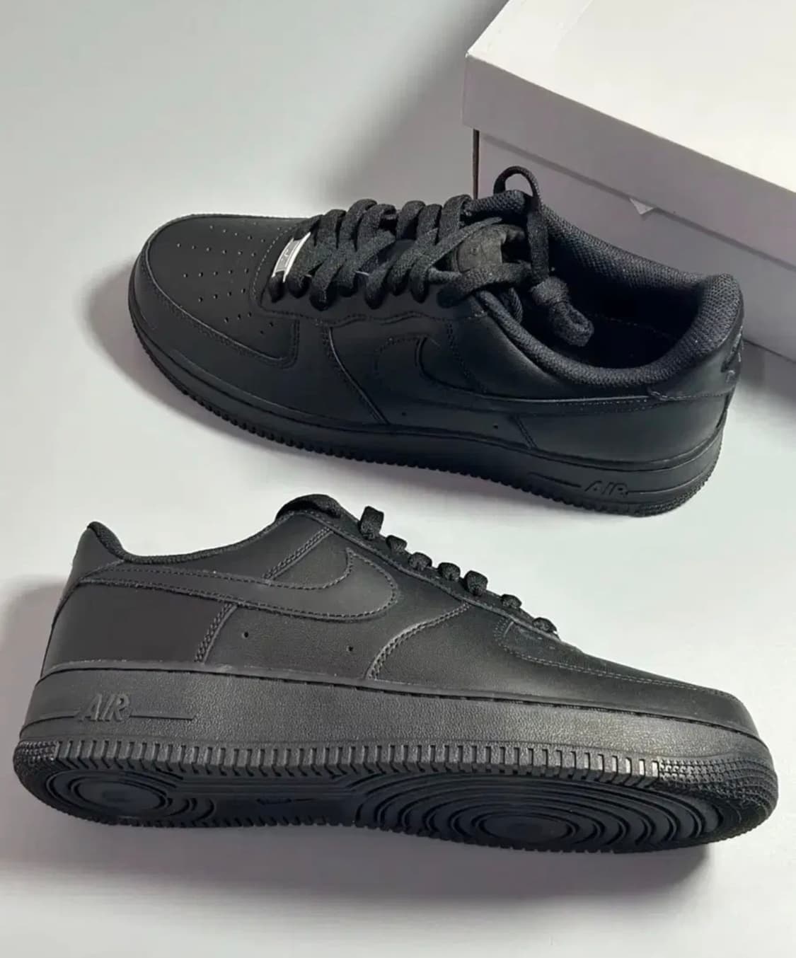 나이키 에어포스 1 '07 로우 트리플 블랙 (새상품) 상품이미지3
