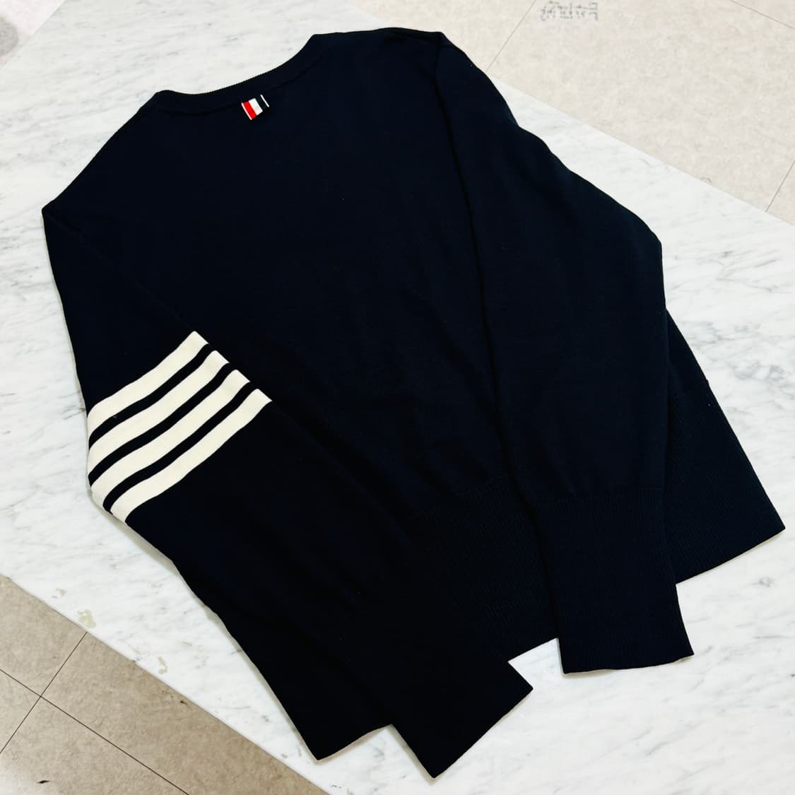 톰브라운 4bar 핵터 니트 상품이미지2