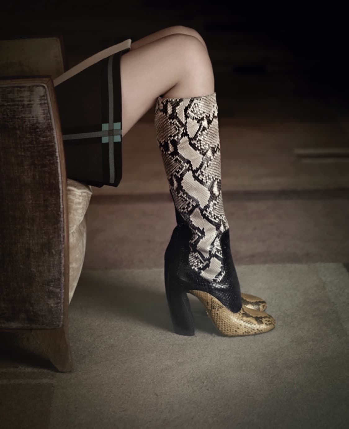 PRADA 11 /FW 부츠(파이톤 스킨-뱀피)38 사이즈-해외발송 상품이미지3