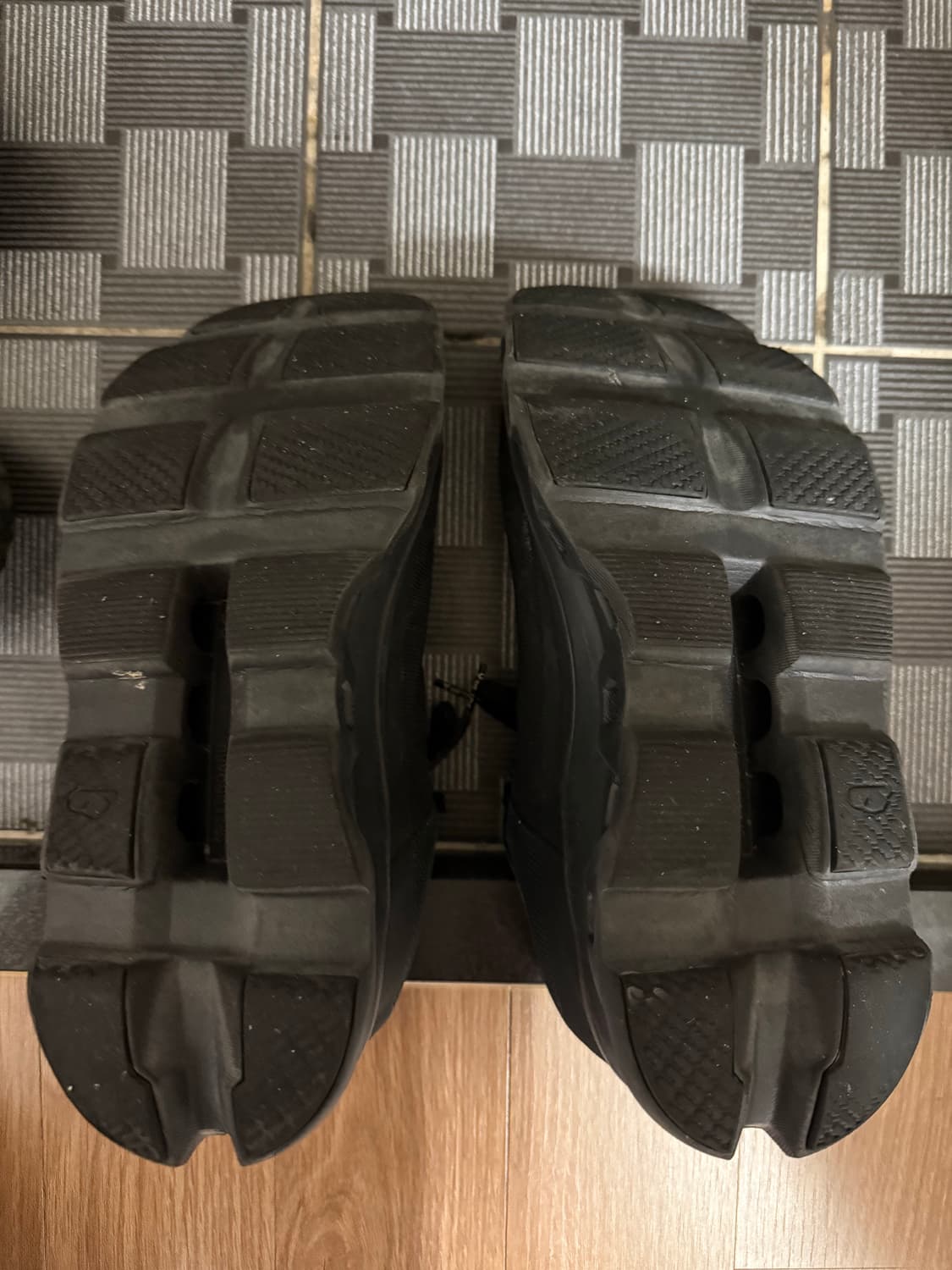 온러닝 클라우드몬스터 265 상품이미지4