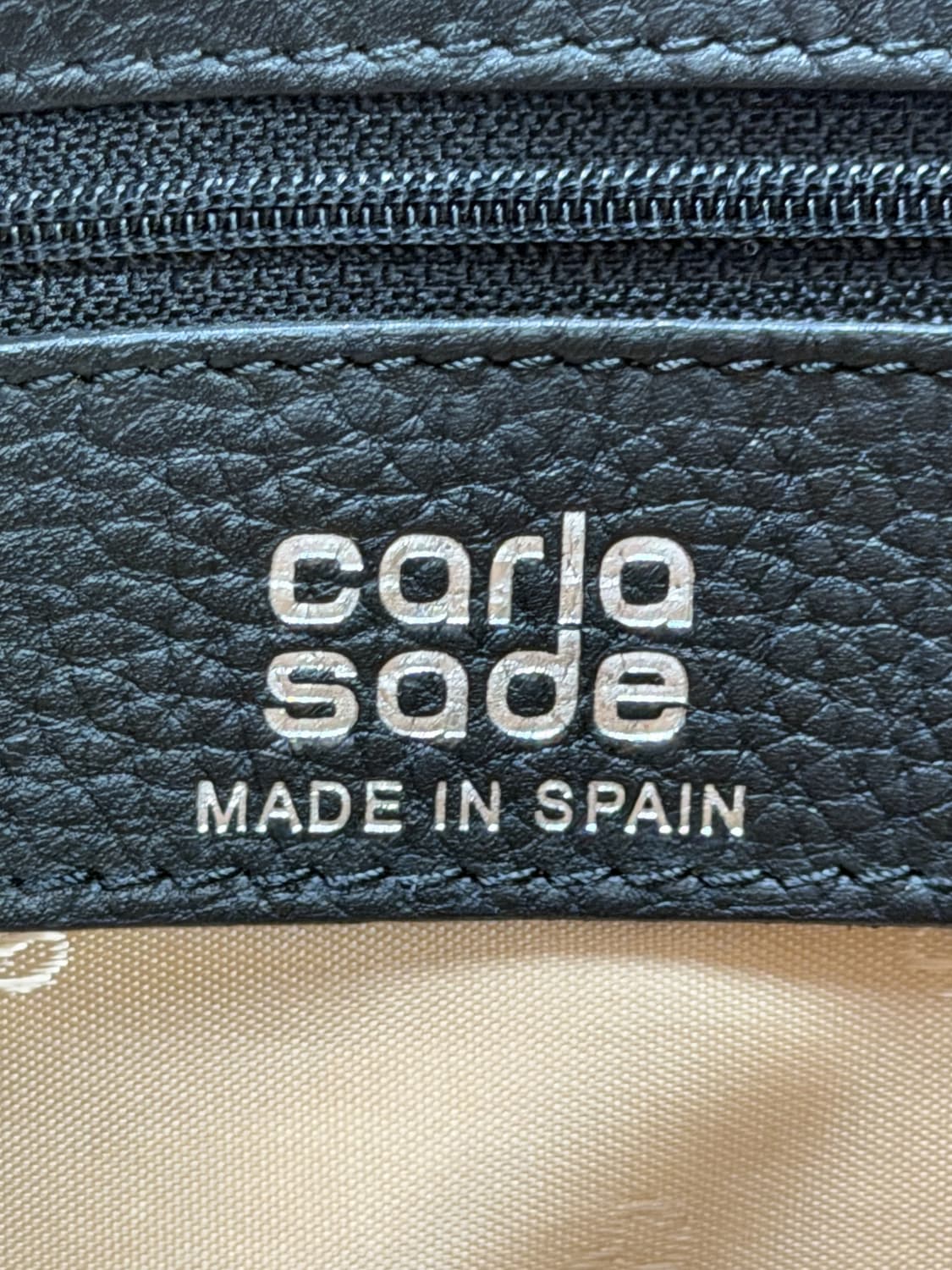 Made in Spain Carla Sade 페블 레더 호보백 상품이미지8