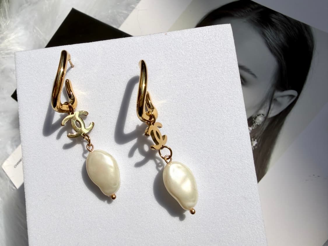 샤넬 모던 골드 진주 이어링 상품이미지9