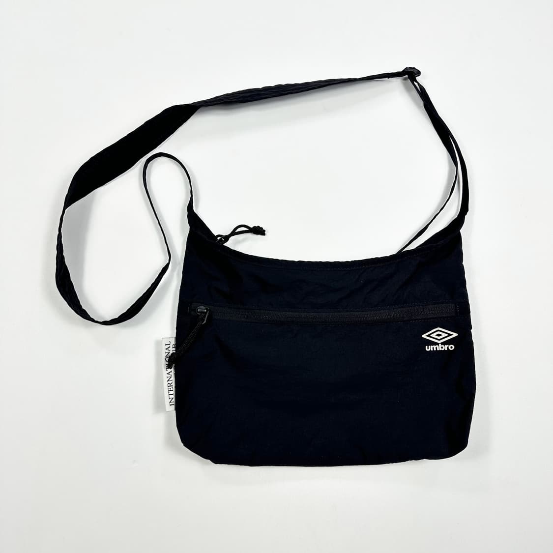 엄브로 다이아 로고 블랙 미니백 가방 상품이미지1