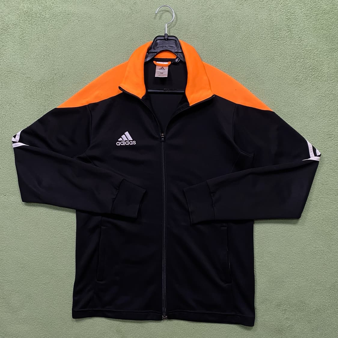 아디다스 검정 주황 삼각 로고 져지 트랙탑 상품이미지1