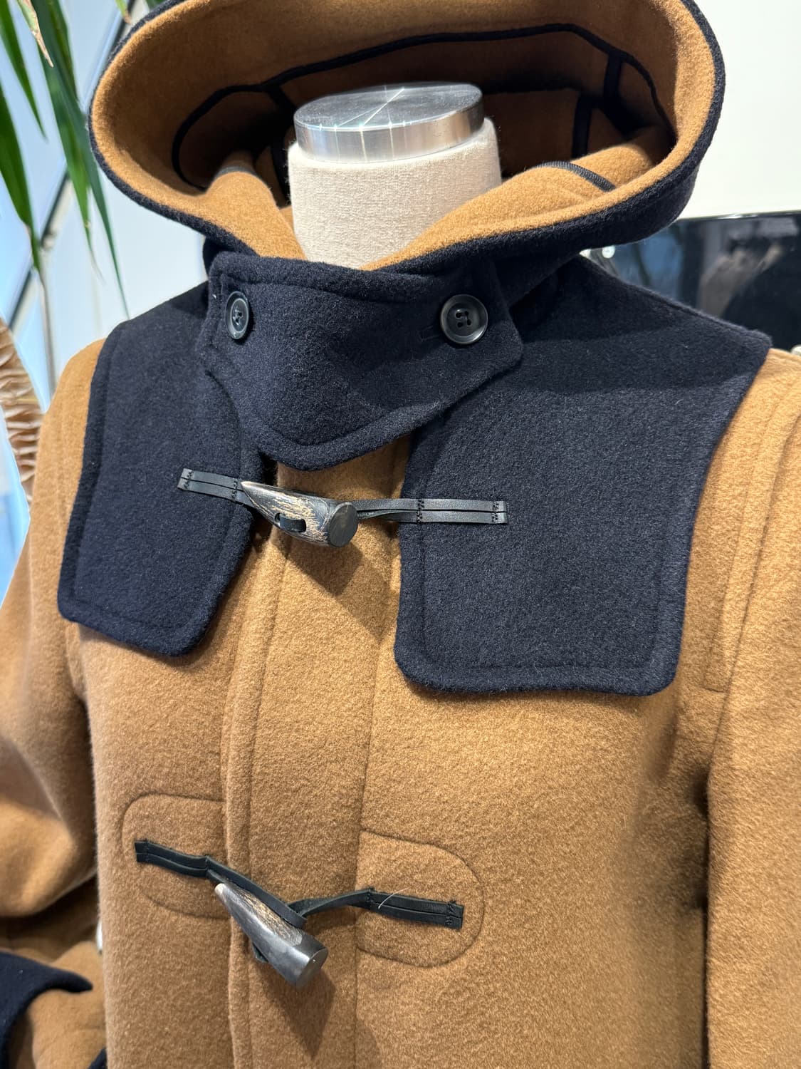 ilian loeb (일리안 로엡) 배색 울 떡볶이 코트  상품이미지4