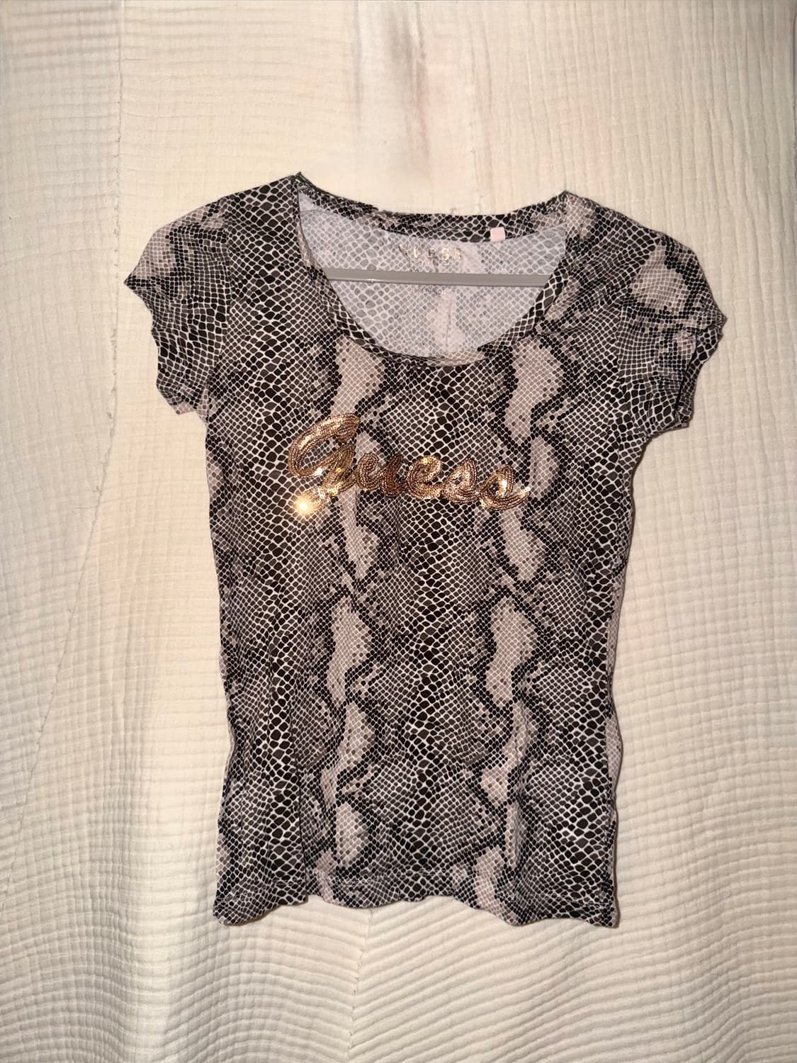 게스 파이톤 티셔츠 상품이미지1