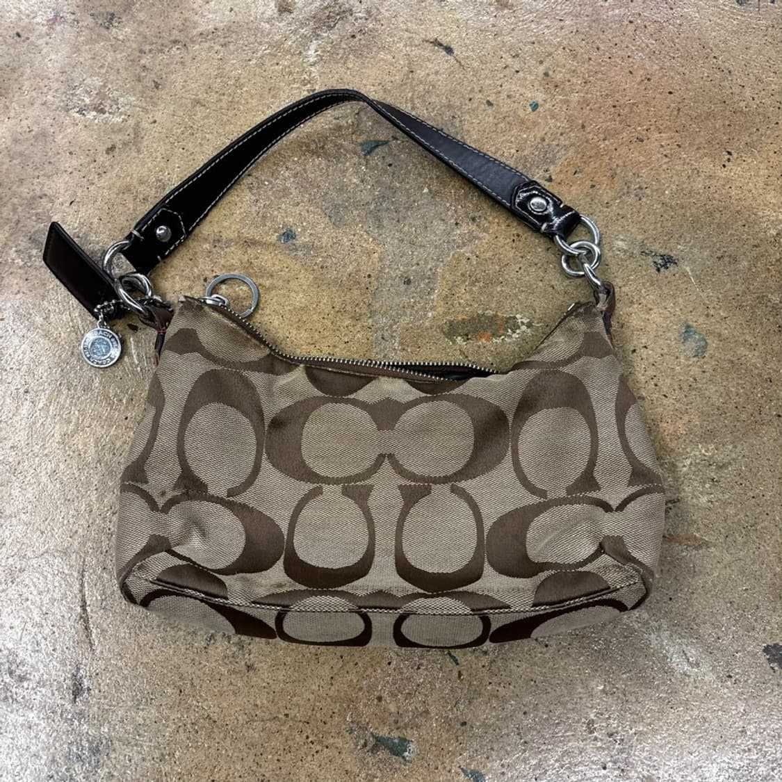 코치 브라운 시그니처 숄더백 가방  상품이미지3