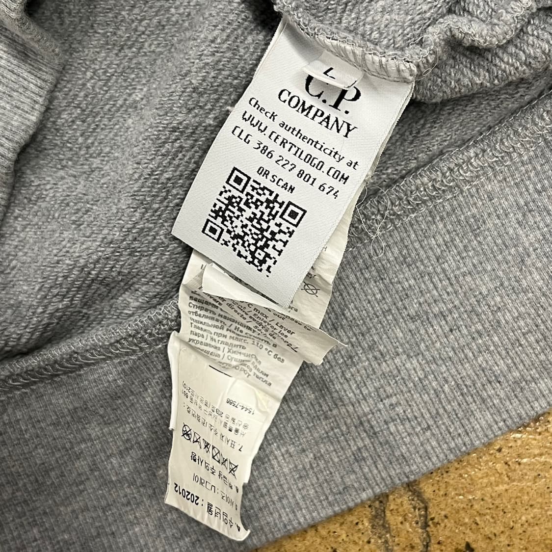 [정품/L] C.P.컴퍼니 렌즈 와펜 맨투맨 그레이 b14 상품이미지6