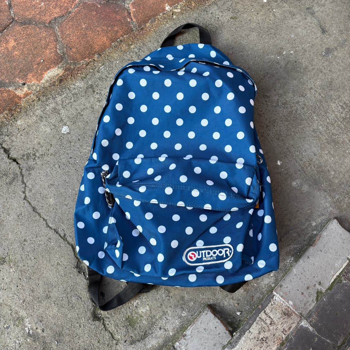 Outdoor Products 아웃도어 프로덕트 도트 땡땡이 백팩 가방 상품이미지1