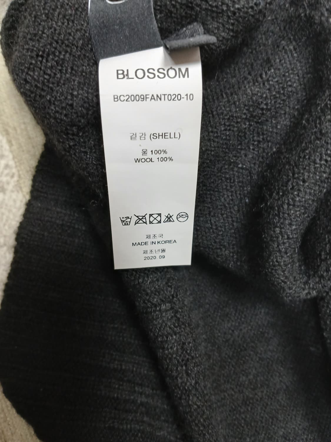 BLOSSOM 터틀넥 니트  상품이미지3