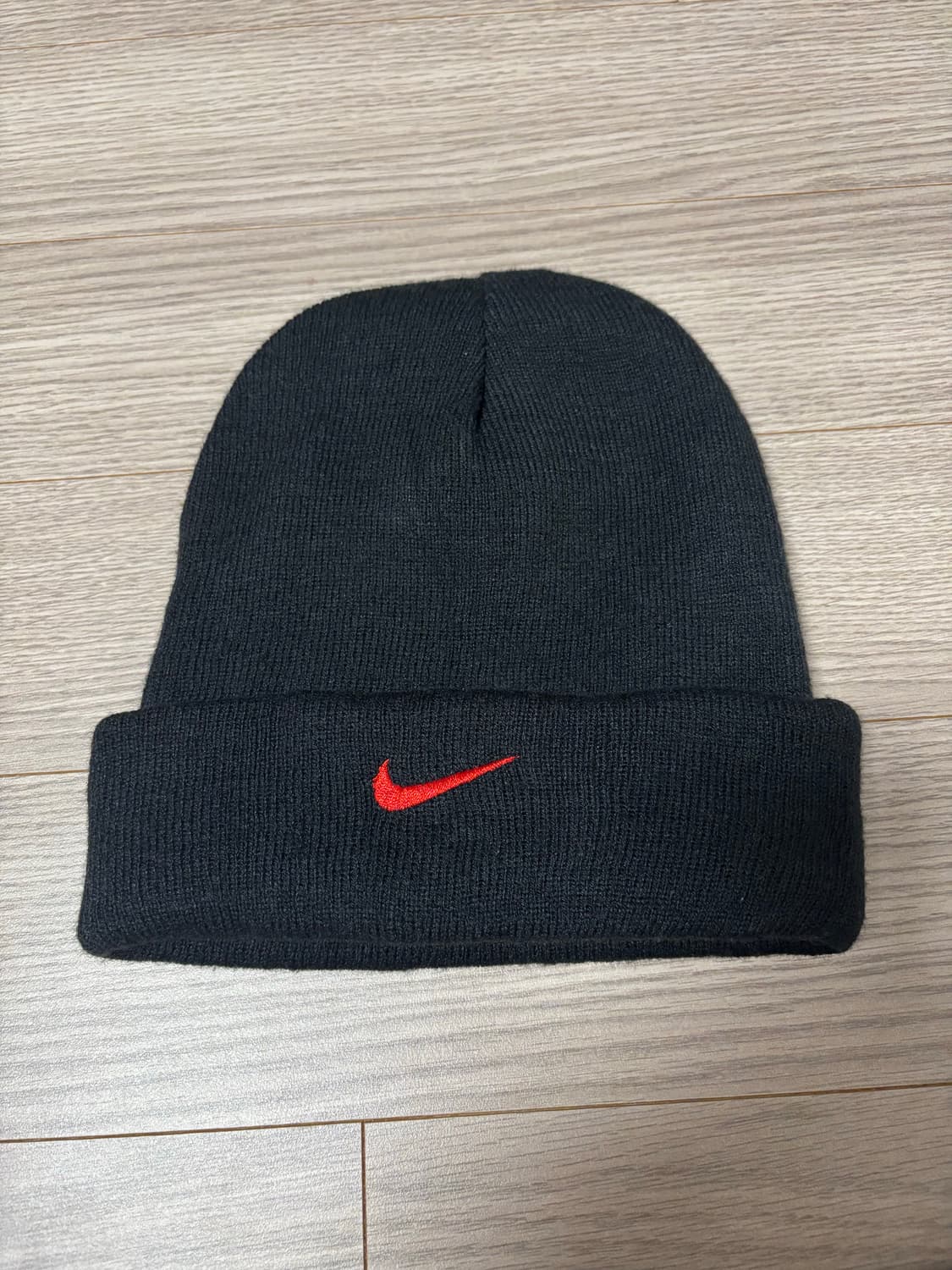 나이키 레드 스우시 비니 상품이미지1