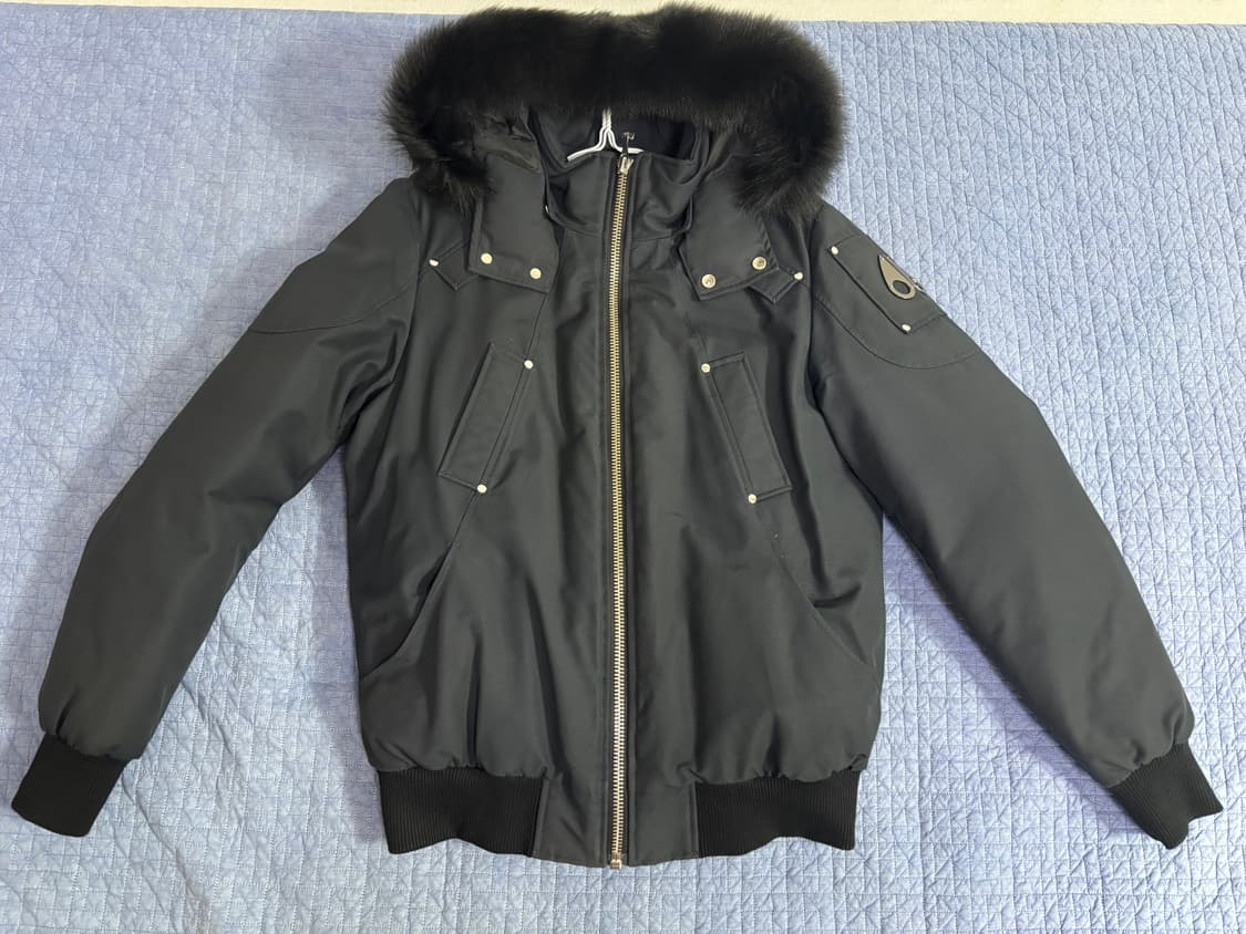 무스너클 패딩 팝니다🔥🔥 상품이미지2