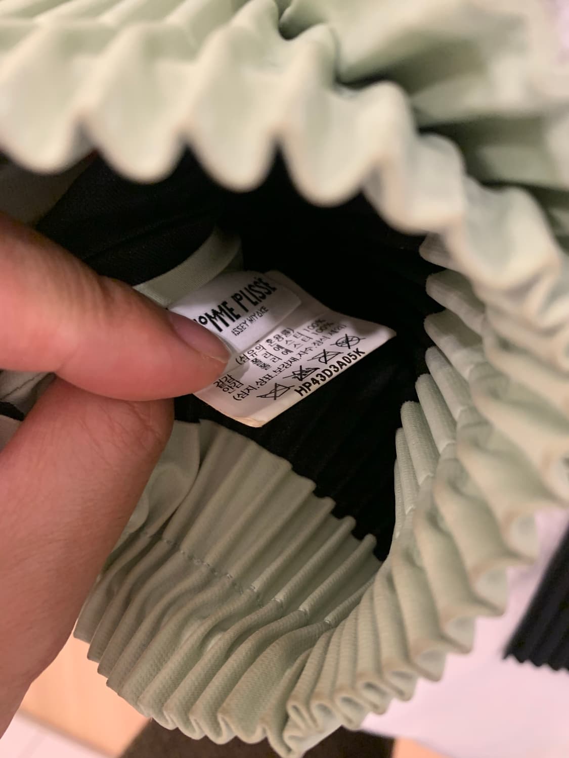 옴므플리세 포켓 미듐백 블랙 / 애플그린 상품이미지3