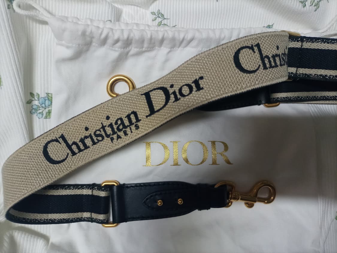 정품 디올 스트랩 가방끈조절 상품이미지3