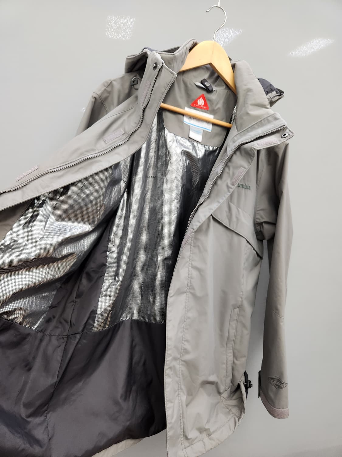 컬럼비아 옴니테크 후드 바람막이 상품이미지3