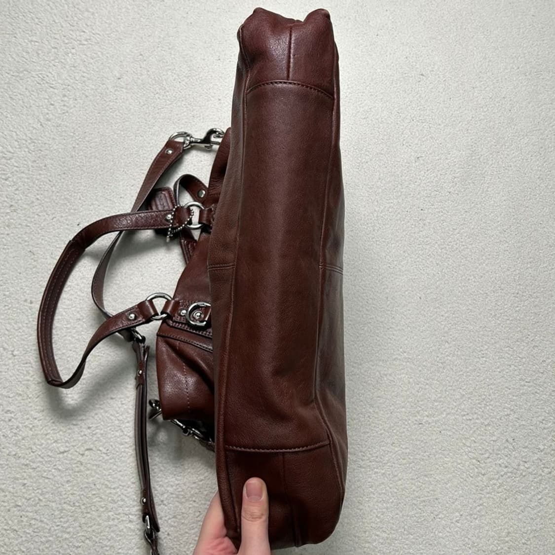 코치 애슐리 브라운 가죽 캐리올 토트백 상품이미지7