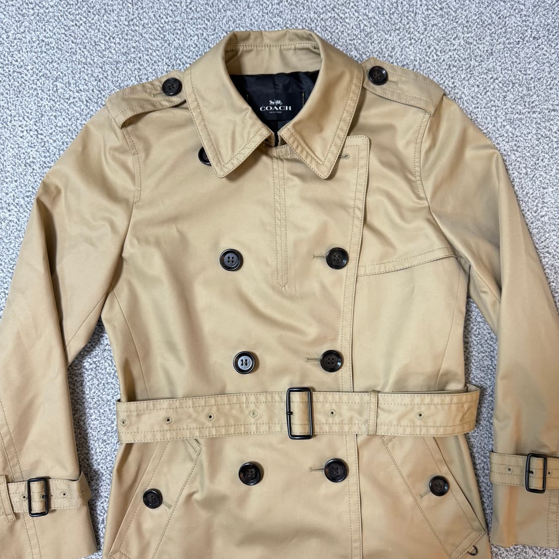 Coach 코치 시그니처 라펠 숏 트렌치코트 상품이미지5