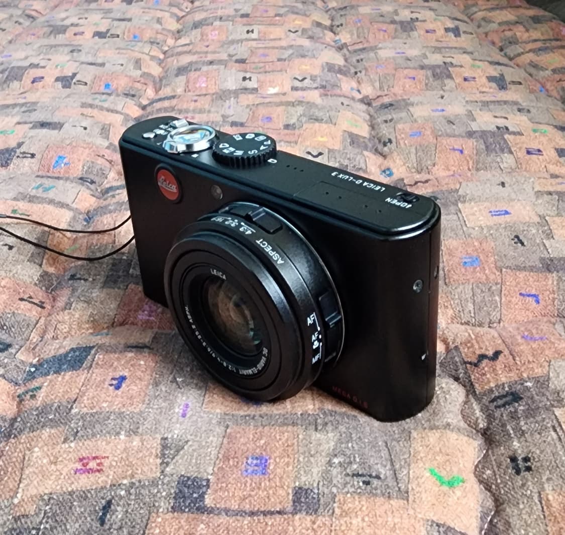 라이카 Leica D-LUX3 디지털 카메라 판매합니다. 상품이미지1
