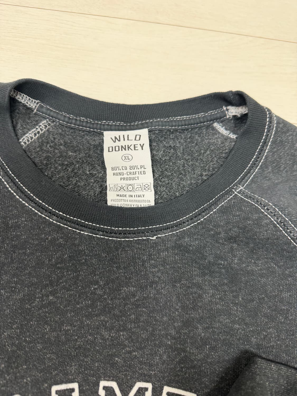 와일드동키 맨투맨 XL 사이즈  상태 9.6/10  오염 일체 없습니다  상품이미지4