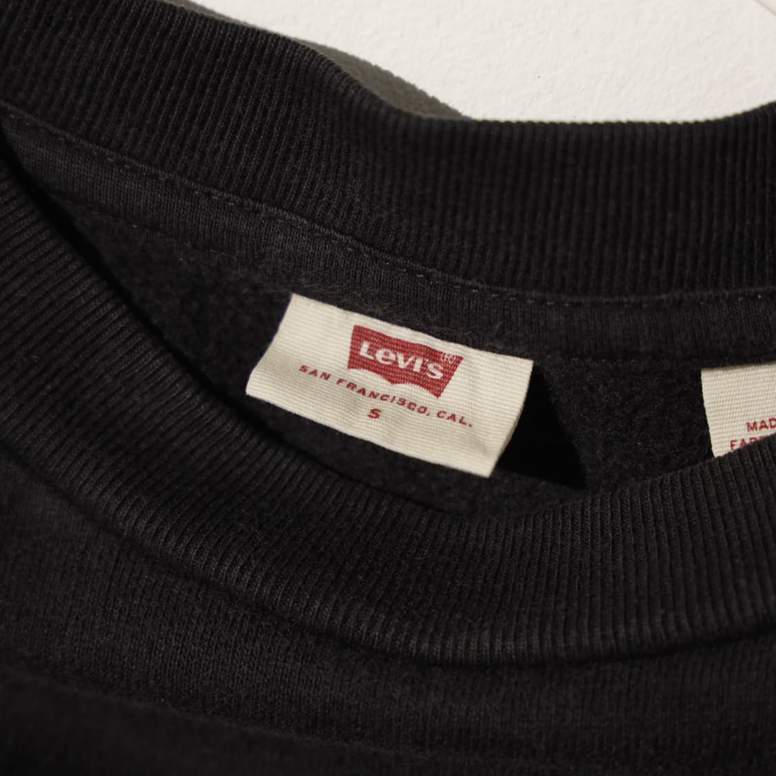 리바이스 스트로베리 그래픽 맨투맨 상품이미지6