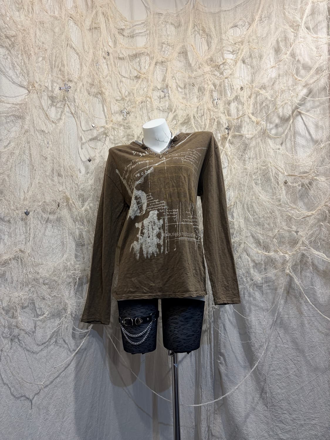 Grunge Printing eyelet long sleeve 상품이미지3