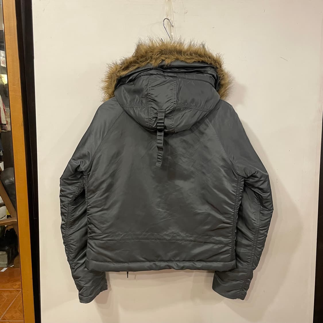 알파인더스트리 리메이크 크롭봄버 XS 상품이미지2