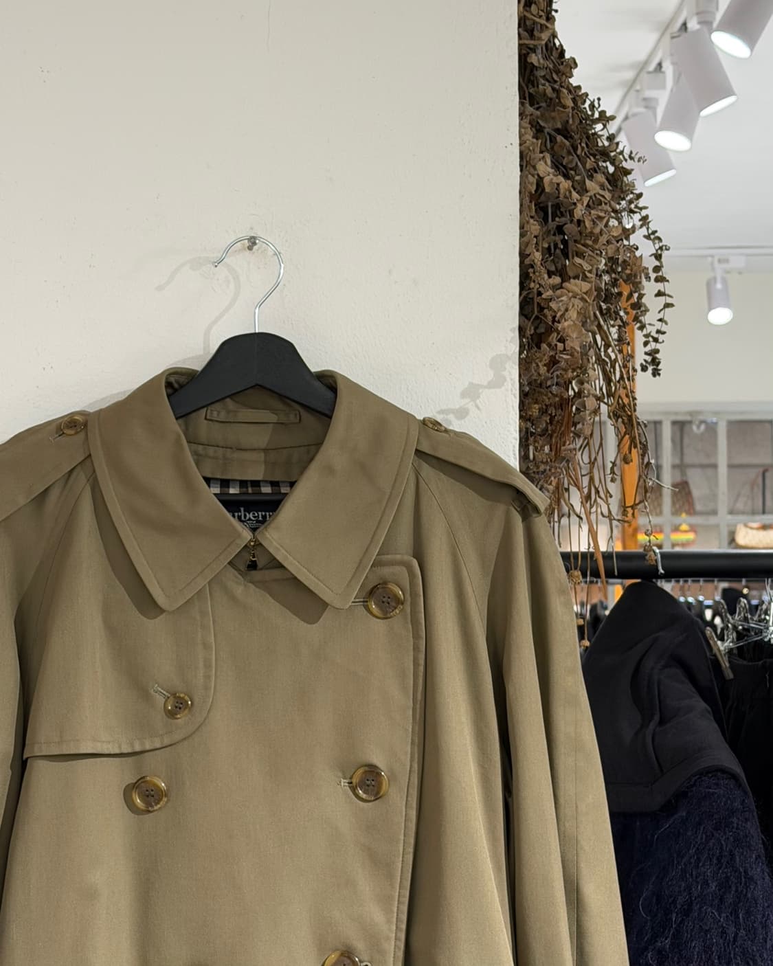 버버리 카키 더블 브레스트 클래식 트렌치코트 상품이미지3