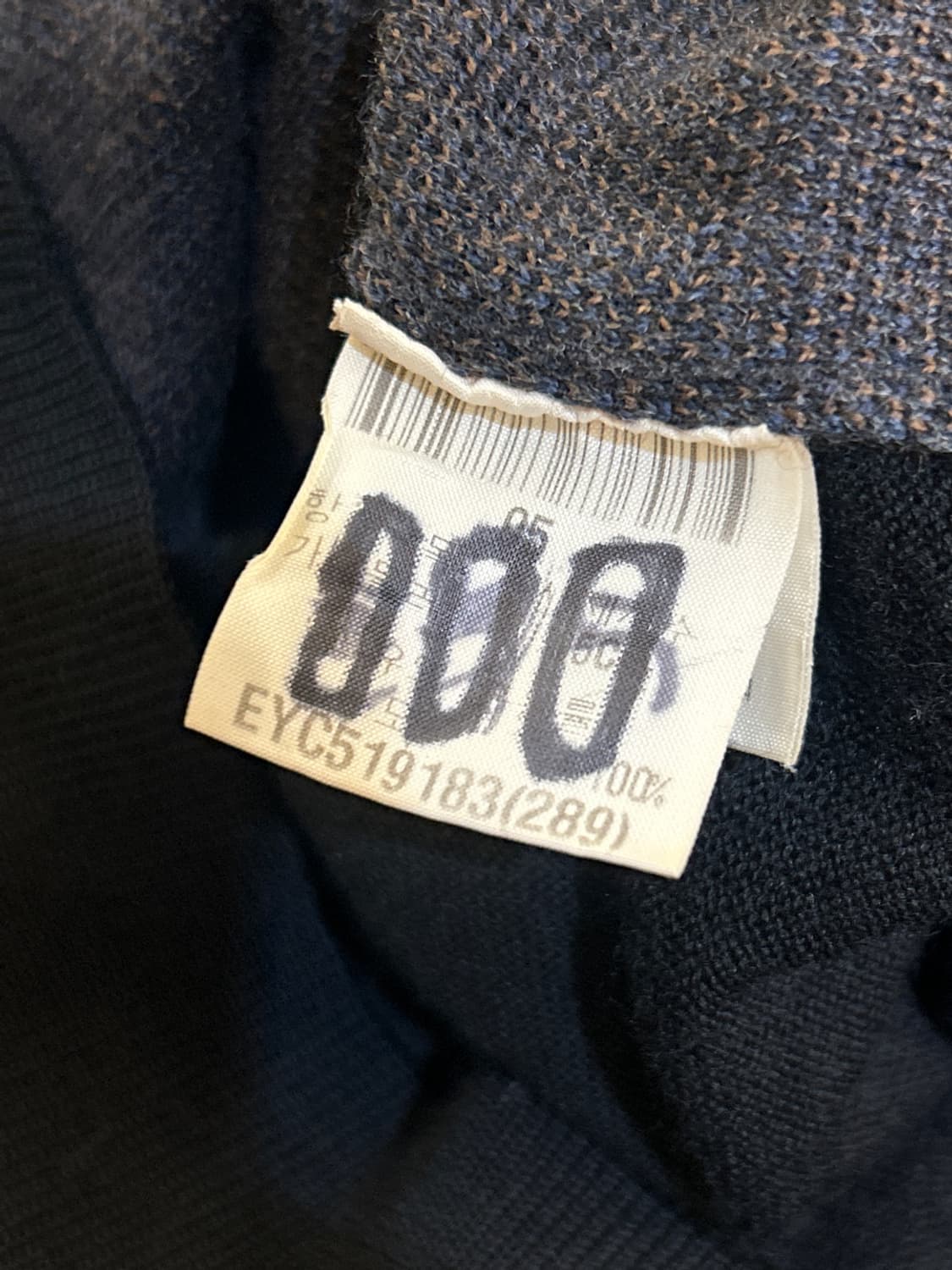 입생로랑 패턴 니트 상품이미지4