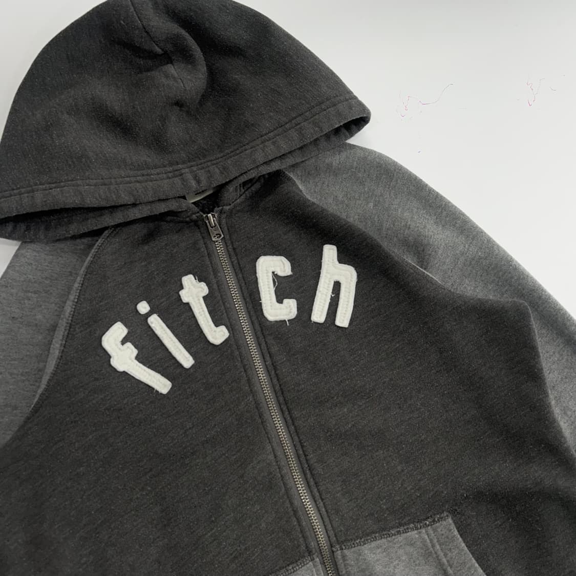 Abercrombie 아베크롬비 그레이 차콜 배색 후드집업 상품이미지4