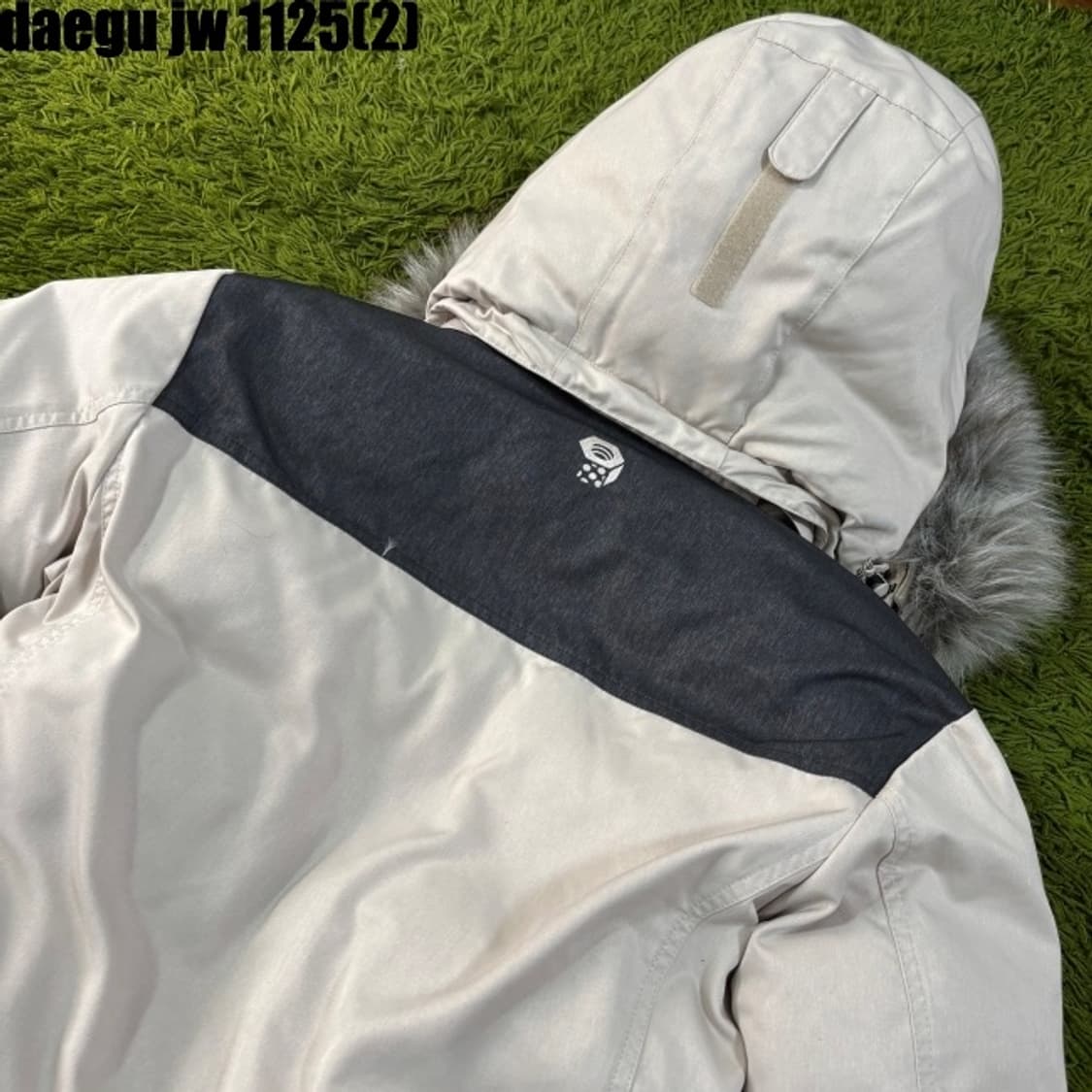 마운틴하드웨어 패딩 상품이미지6