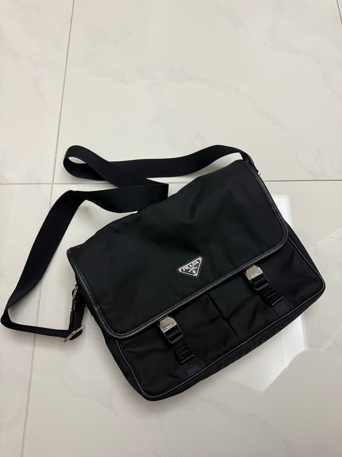 프라다 리나일론 사피아노 가죽 숄더백 상품이미지1