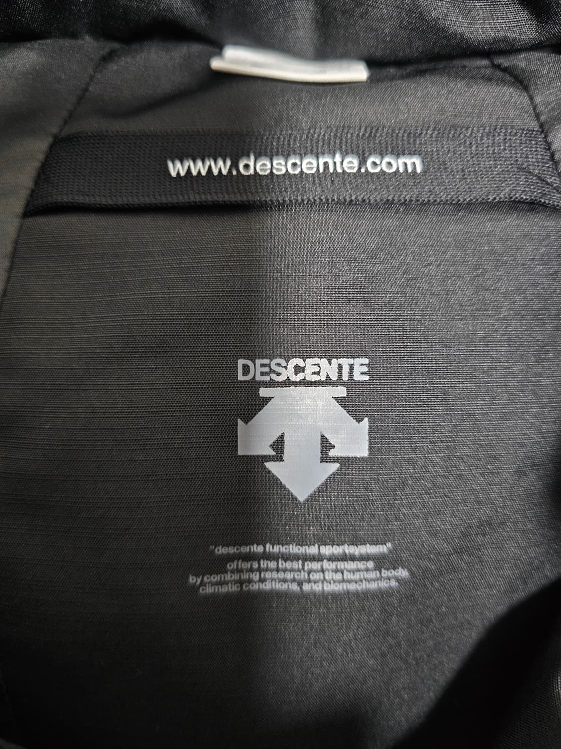 데상트 트랜스폼 덕다운패딩 90(조끼분리가능) 상품이미지5