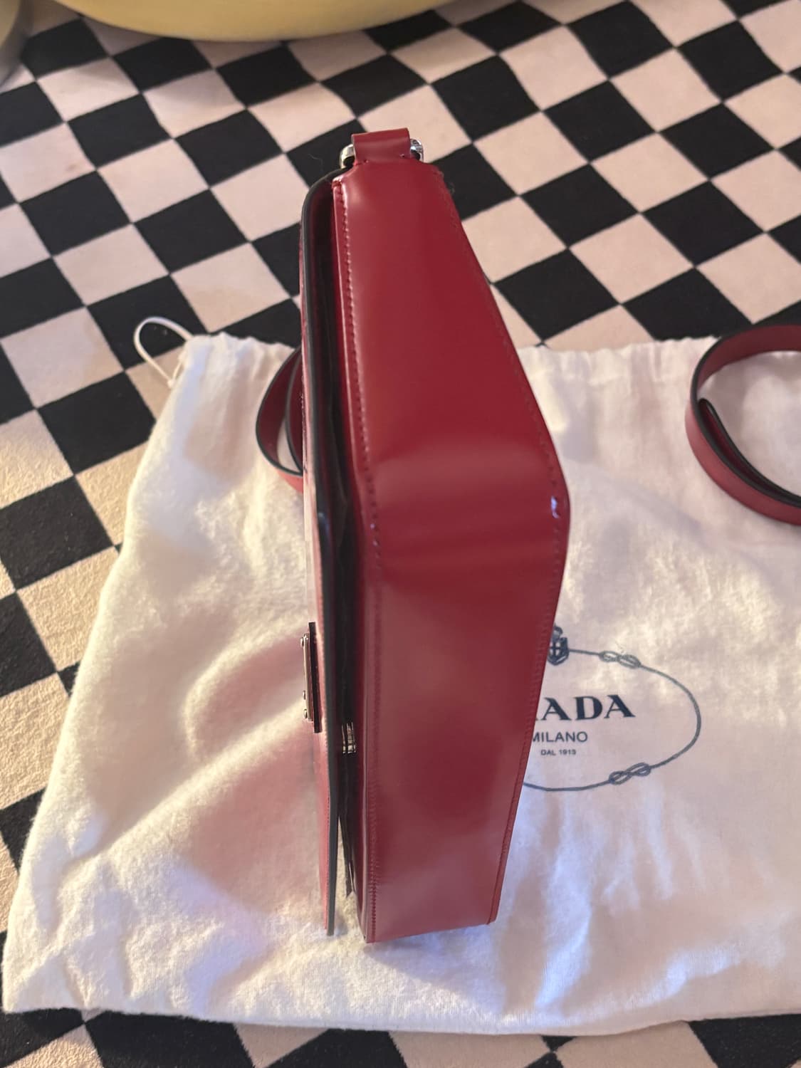 프라다 브러시드 팜므백 레드 (상태최상,더스트,쇼핑백) 상품이미지5