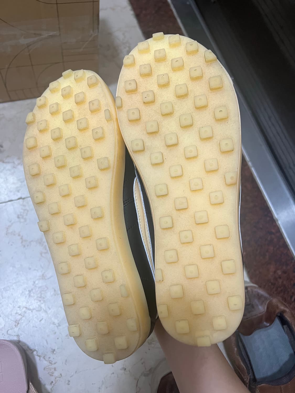 나이키 아스트로그래버 블랙 240사이즈 상품이미지4