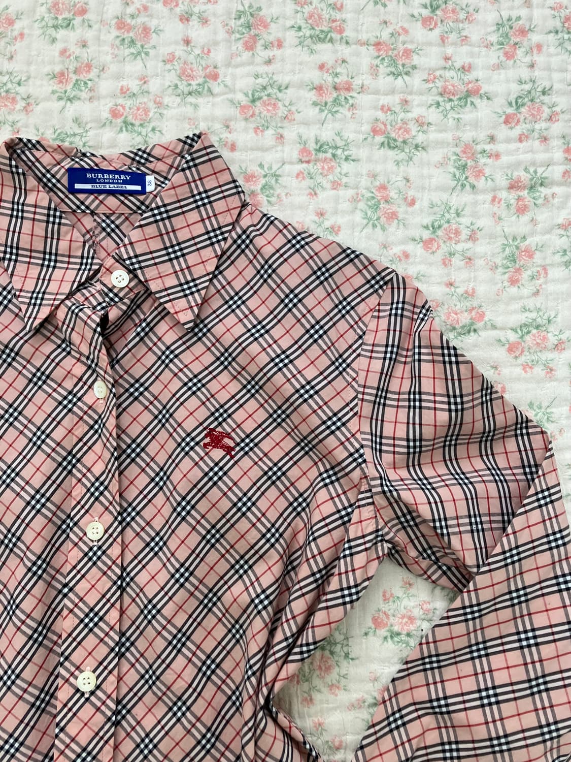 대대장 버버리 블루라벨 딸기 우유 체크 셔츠 1084 모리걸 y2k 스트 상품이미지3