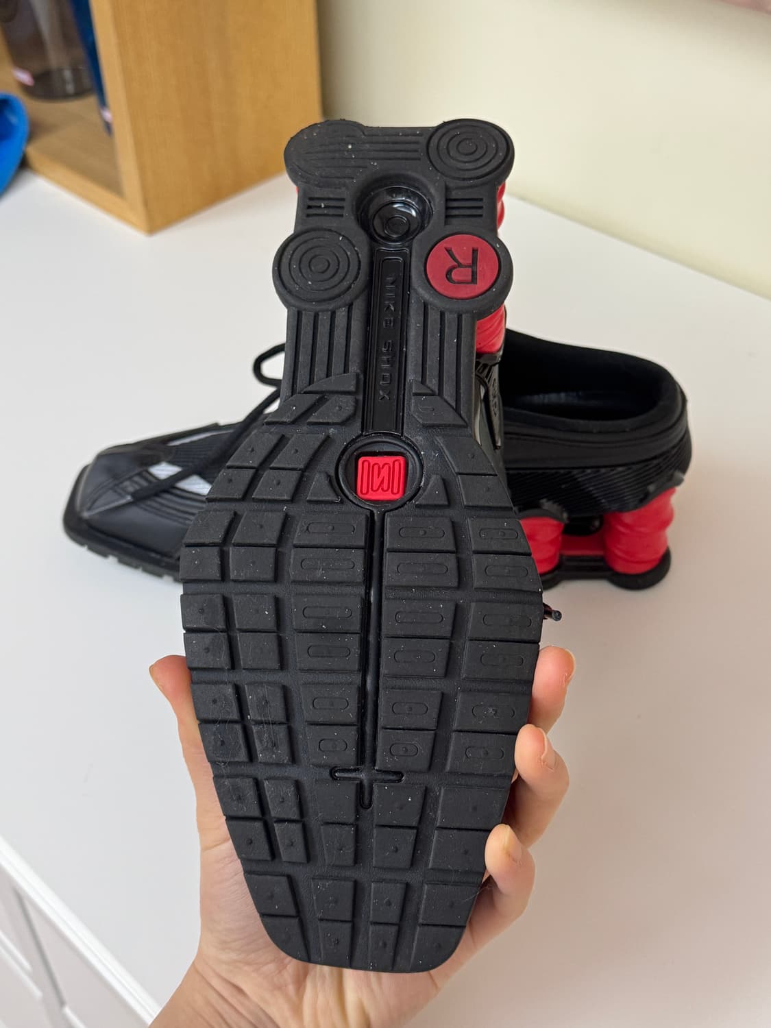 나이키 마틴로즈(Nike x Martine Rose Shox MR4) 상품이미지2