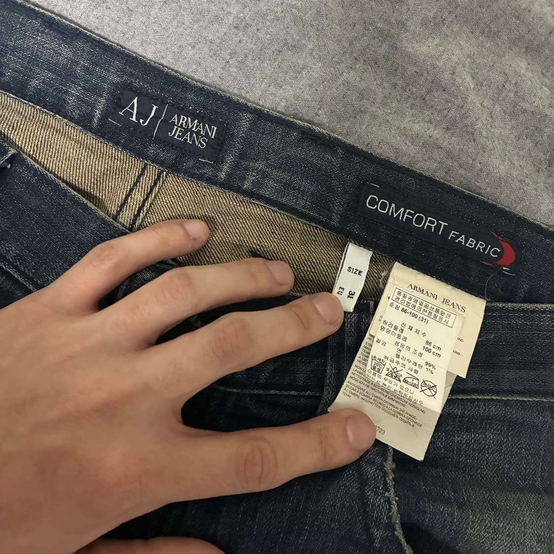 아르마니 슬림핏 워싱 데님 팬츠 상품이미지8