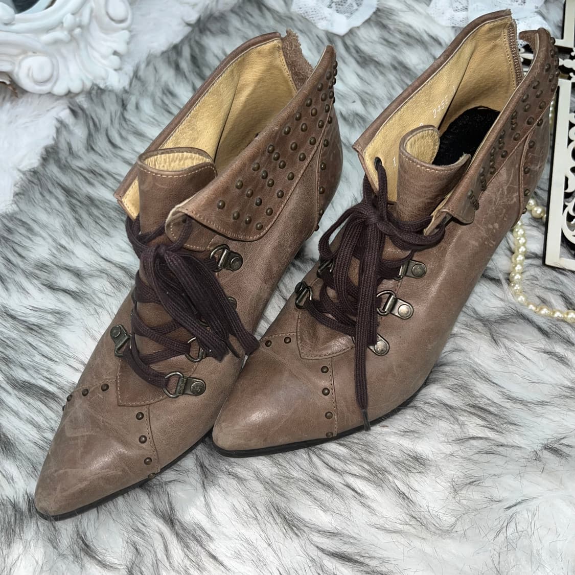 빈티지 레이스업 스터드 힐 상품이미지5