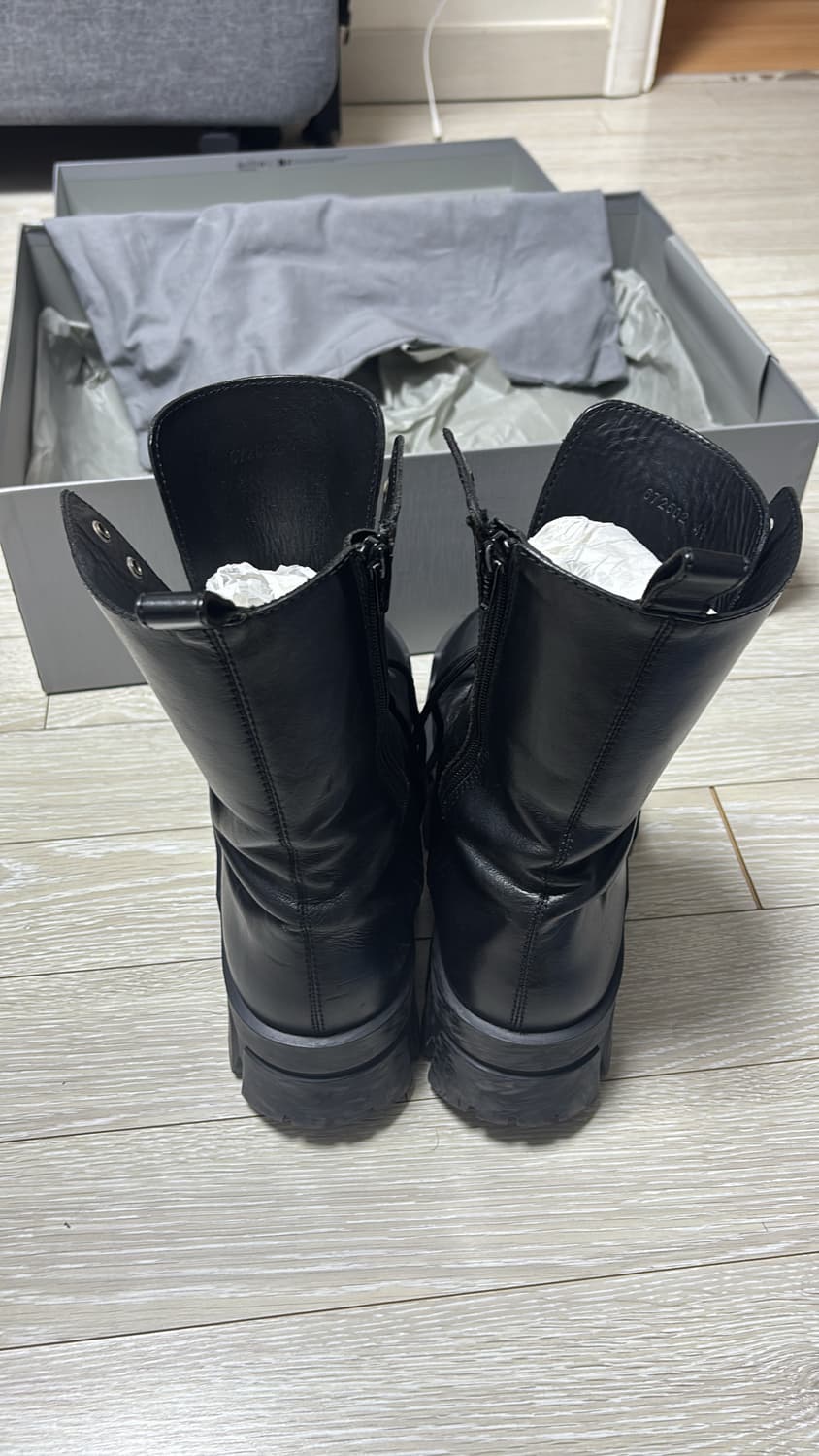 발렌시아가 불도저 레이스업 부츠 블랙 41 상품이미지2