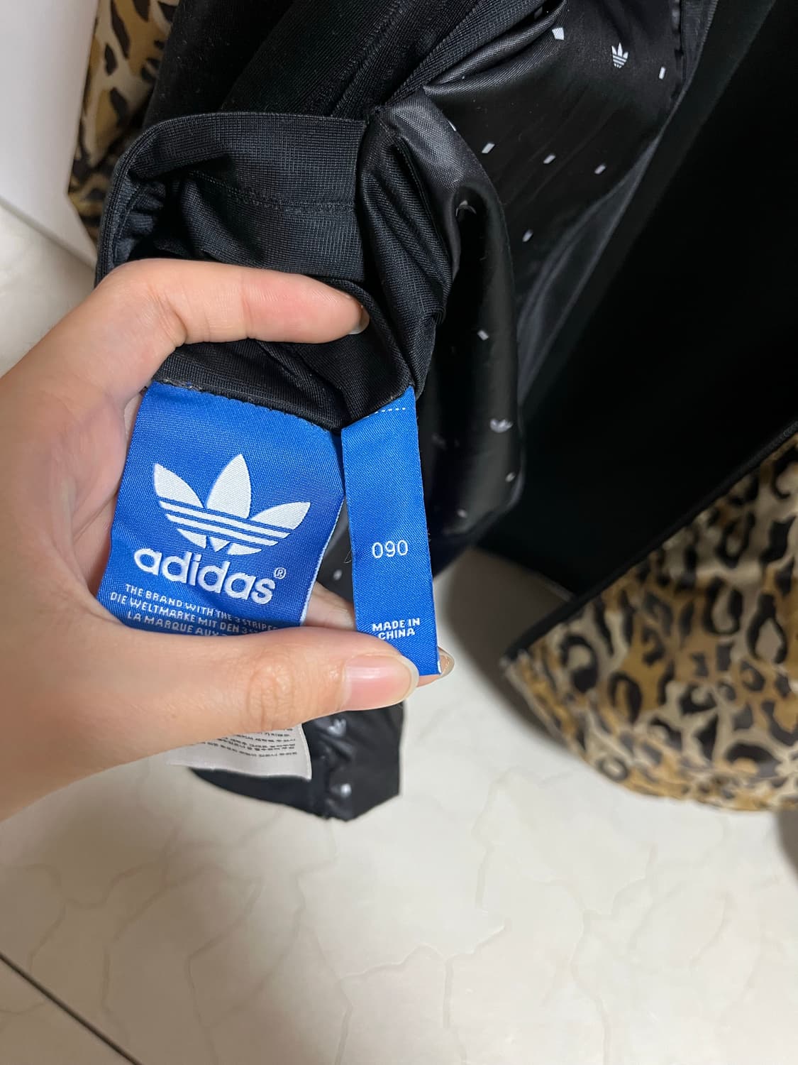 [S급] 아디다스 오리지널스 리버시블 레오파드 트랙 자켓 (90) 상품이미지6
