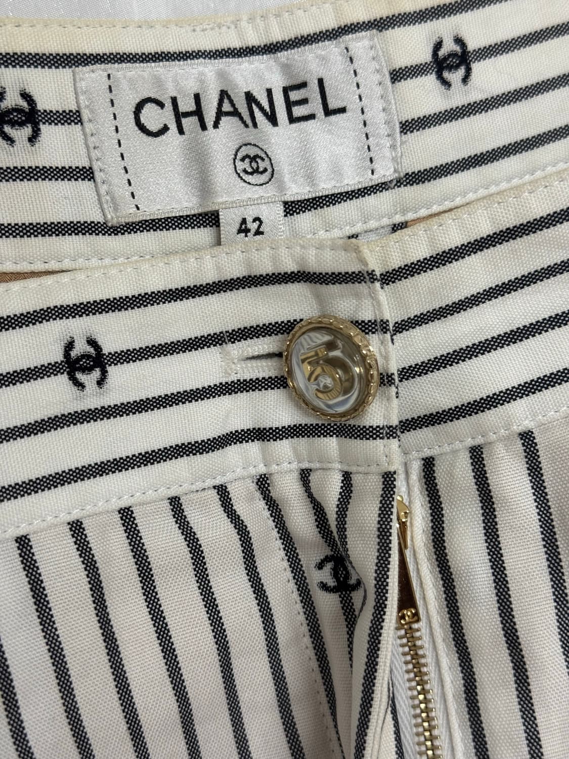 Chanel 21SS CC Logo Stripe Flare Pants 상품이미지5