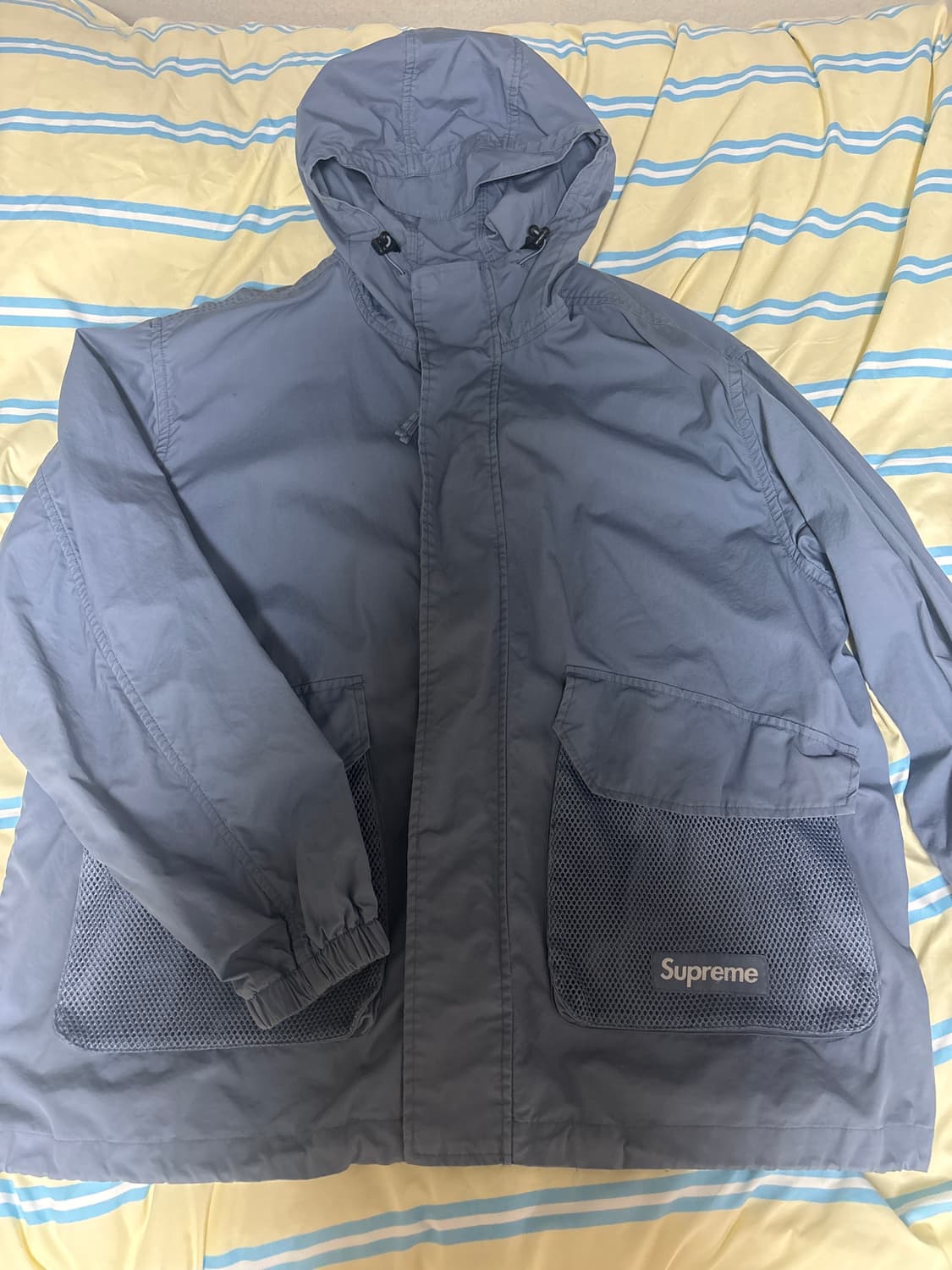 슈프림 바람막이 XL 상품이미지1