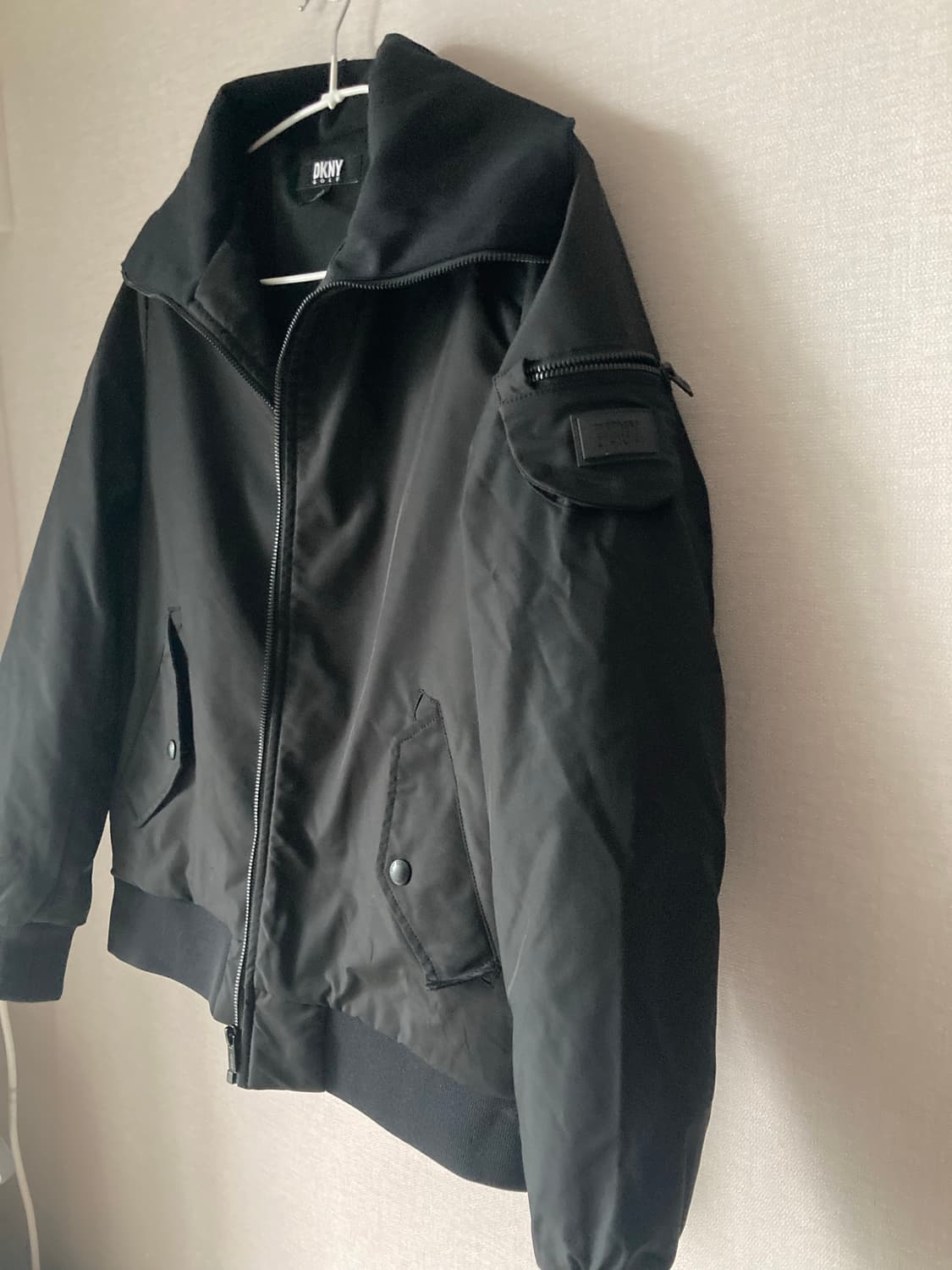 DKNY GOLF 미착용 패딩 M 상품이미지3