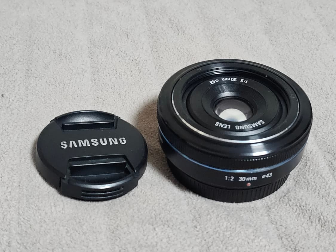 삼성 미러리스 NX용 30mm 단렌즈 상품이미지2