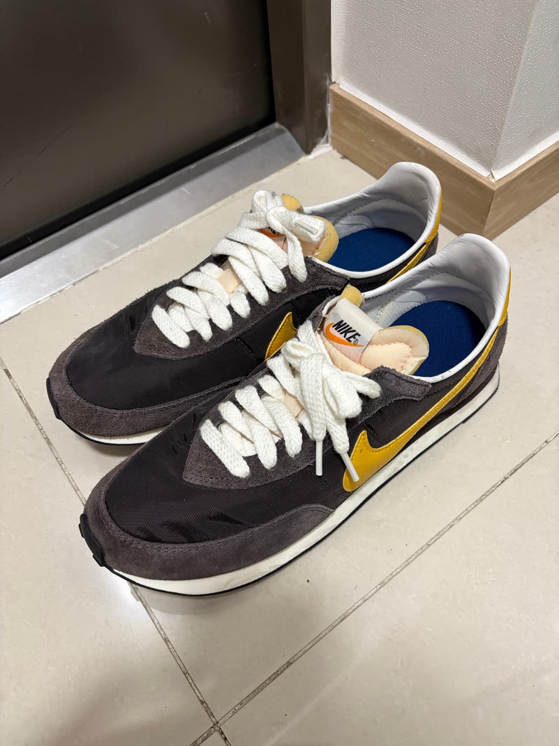 [270] 나이키 와플 벨벳브라운 상품이미지1